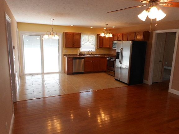 2nd image of 332 Barnett Blvd