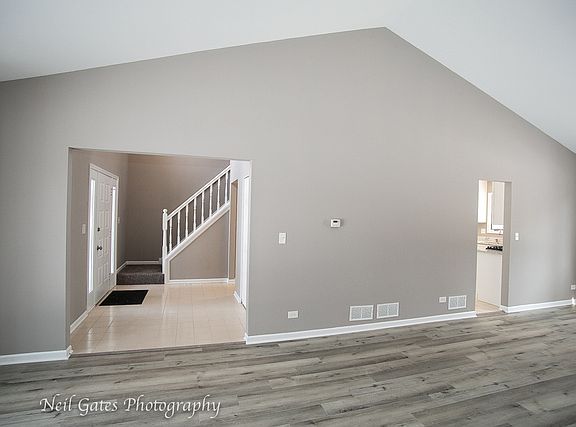 3rd image of 204 Windsor Dr
