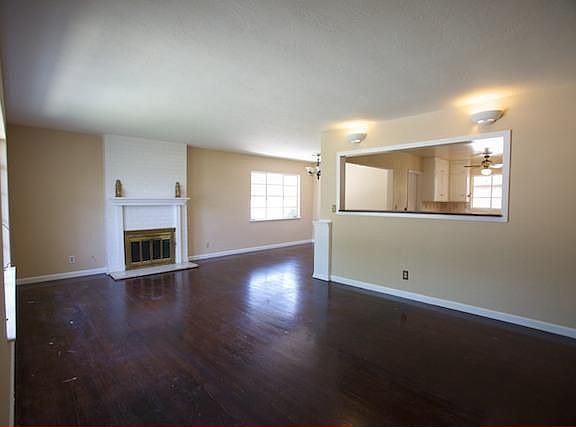 2nd image of 1733 W Garland Ave