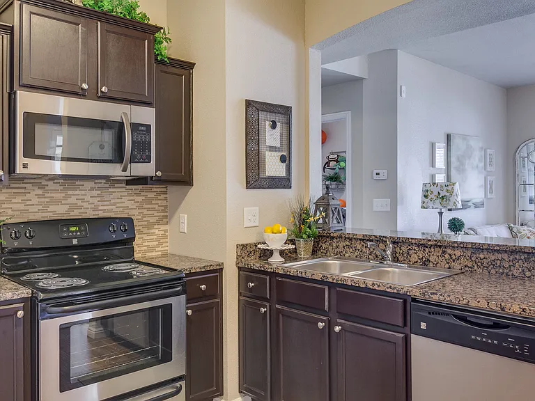 The Regency at River Valley — Photo 24