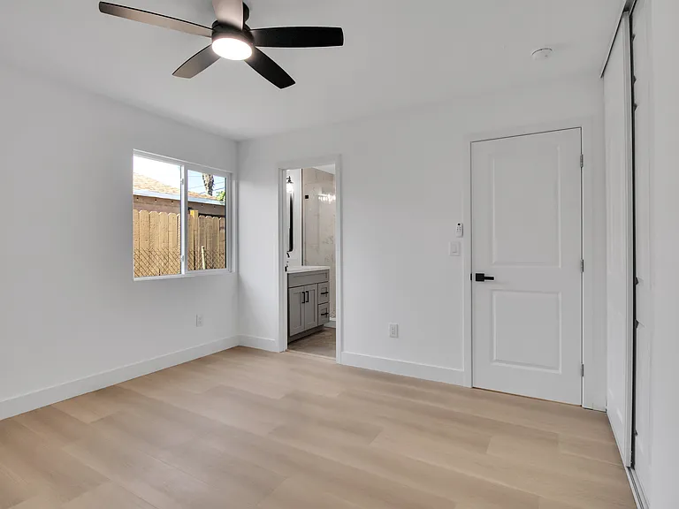 6818 Florence Pl #B — Photo 10