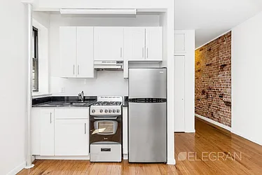 Rented by (Legacy) Elegran