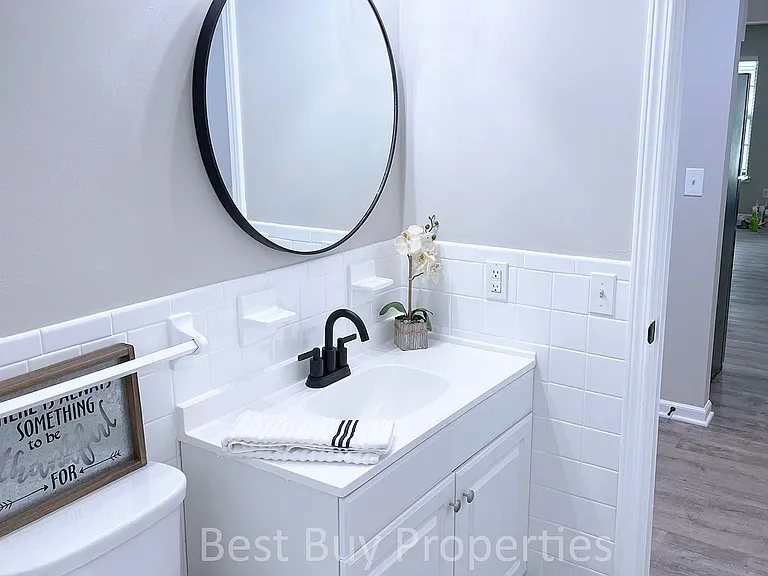 5812 Halsey St — Photo 4
