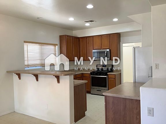 5th image of 6359 S Sunrise Valley Dr