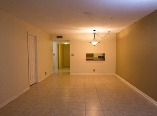 5525 Lakewood Cir N APT 215, Margate, FL 33063