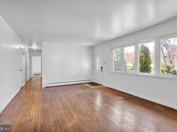 3rd image of 142 New Freedom Rd