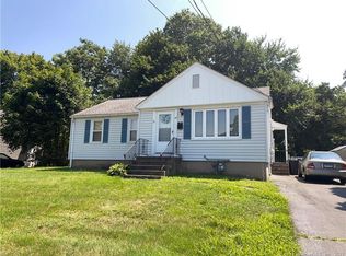 98 Cooper Rd, West Haven, CT 06516