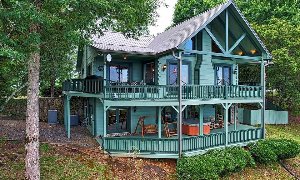 1st image of 215 Grant Dr