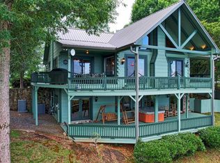 215 Grant Dr, Brasstown, NC 28902