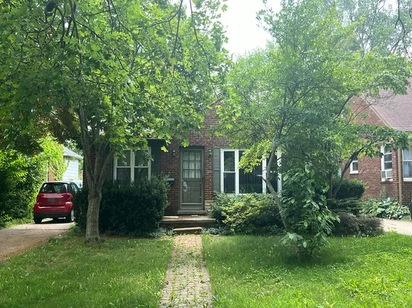19274 Eastborne St, Harper Woods, MI 48225
