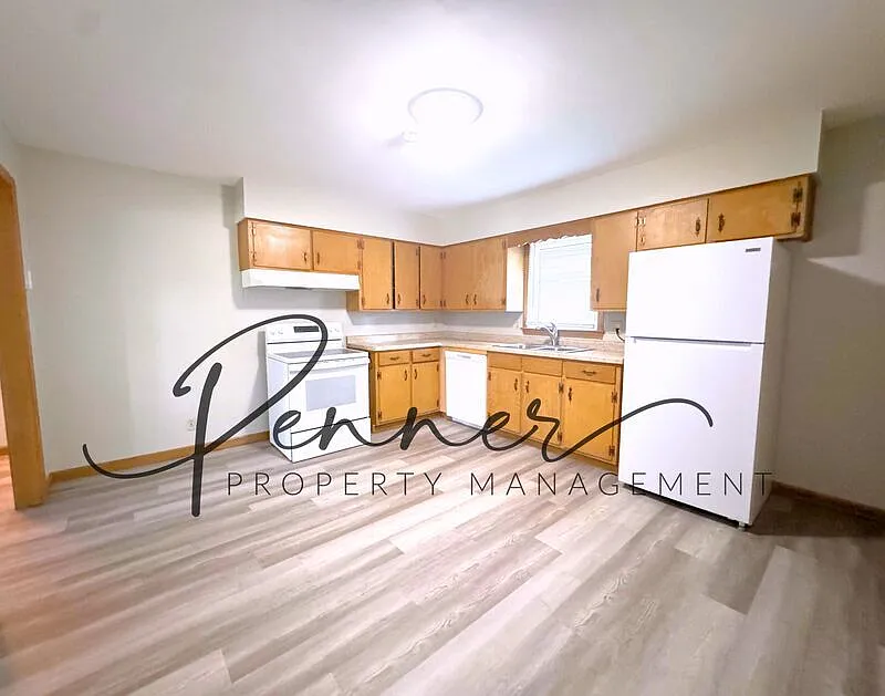 2 bed, 1.0 bath, 1010 sqft, $895 — Photo 4