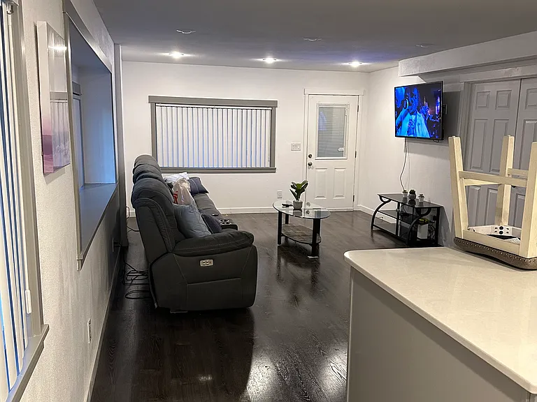 404 S Greene St — Photo 12