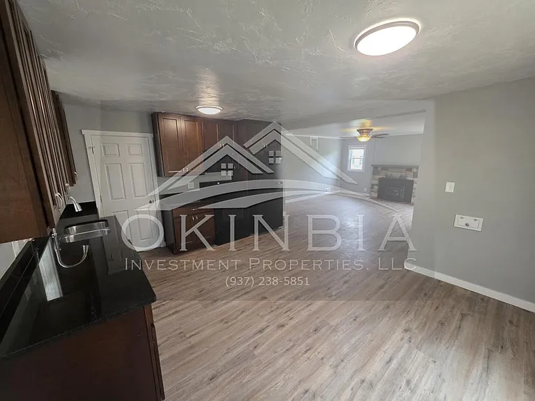 1402 N Euclid Ave — Photo 6
