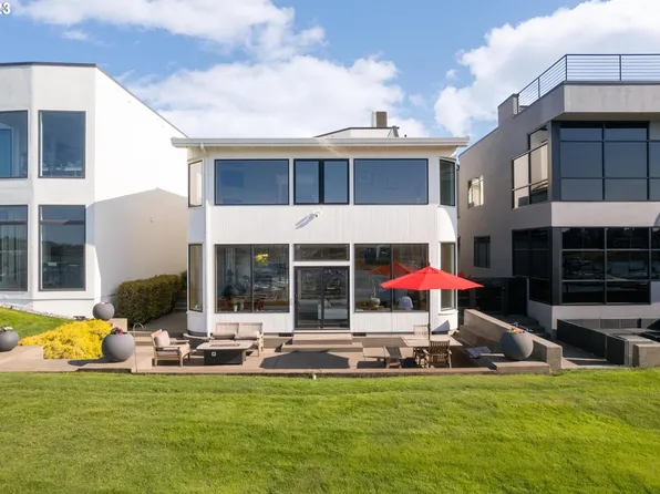 139 N Lotus Beach Dr, Portland, OR 97217