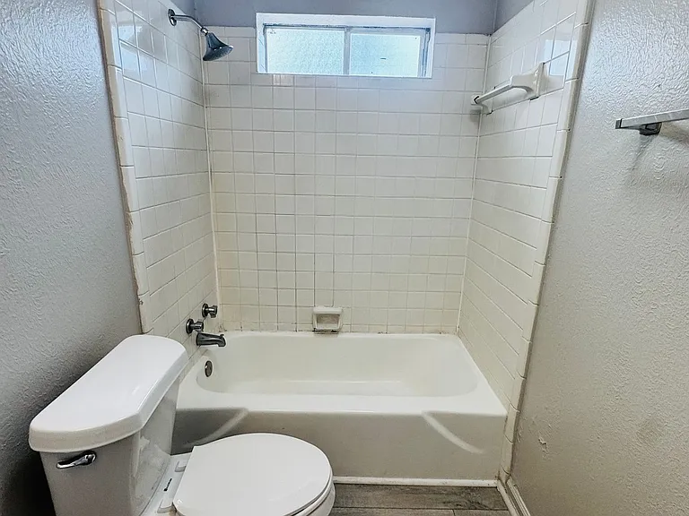 2875 Iowa St — Photo 13