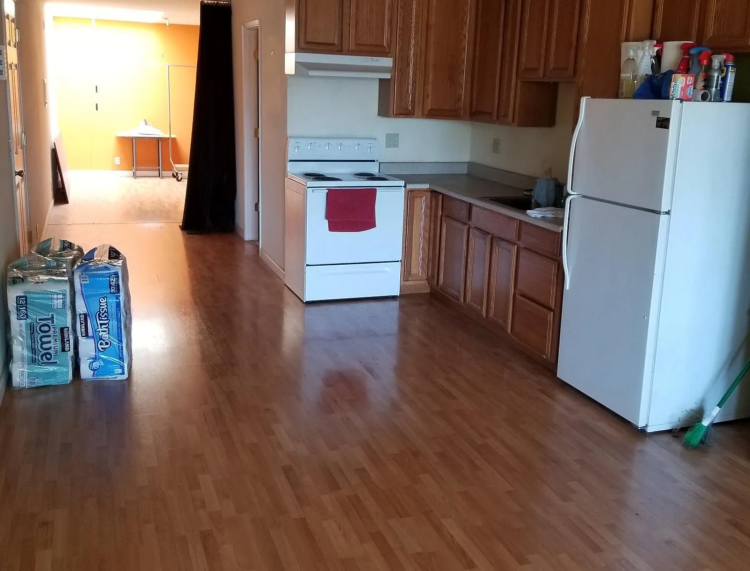 Studio, 750 sqft, $1,895 — Photo 3