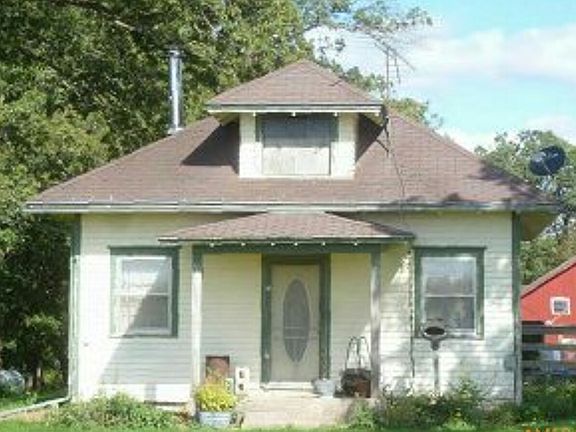 2nd image of 1525 Olive St