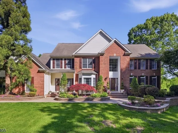 13 Hunters Trl, Chester Twp., NJ 07930