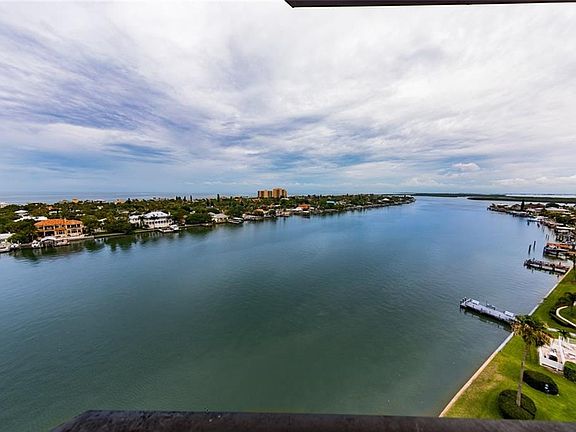 4th image of 736 Island Way APT 1205