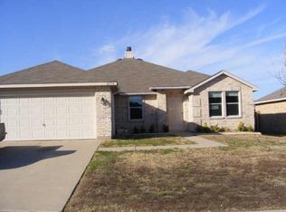 2216 Oryx Ln, Grand Prairie, TX 75052