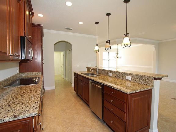 3rd image of 13503 Isla Vista Dr