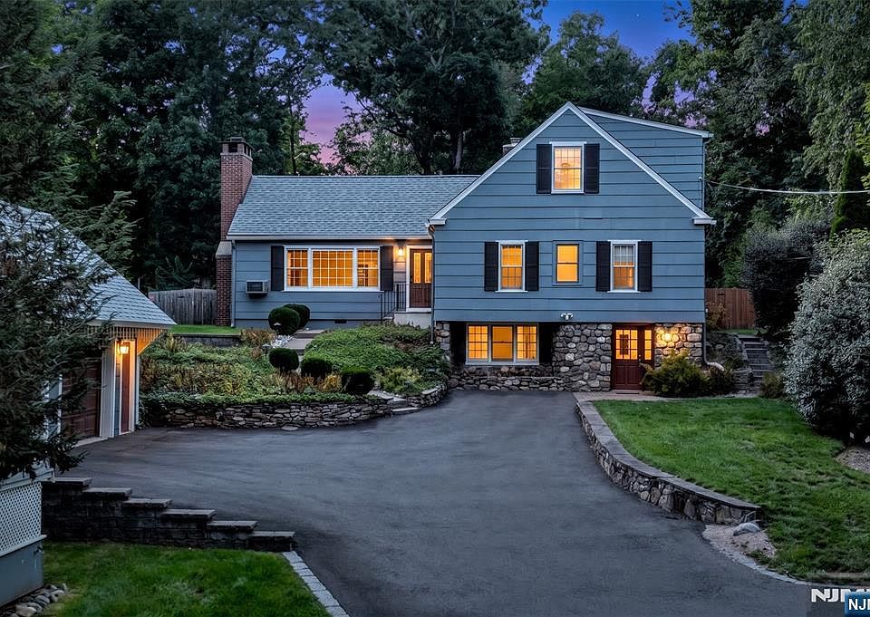 1st image of 497 W Saddle River Road