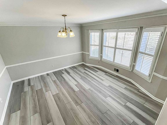 5th image of 3430 Mark Hall Dr NE