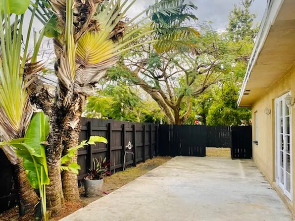 (undisclosed Address), Miami, FL 33142