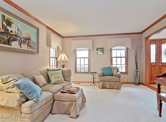 4th image of 1222 N Lakeview Dr