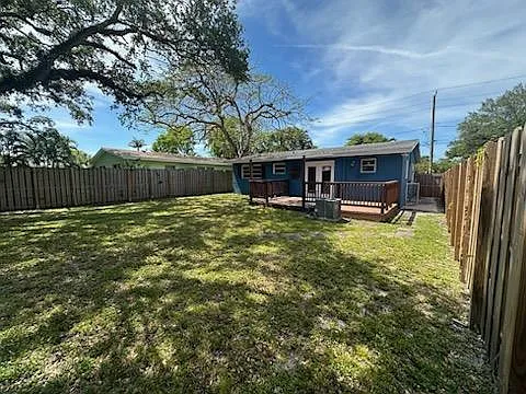 1424 SW 9th St — Photo 28