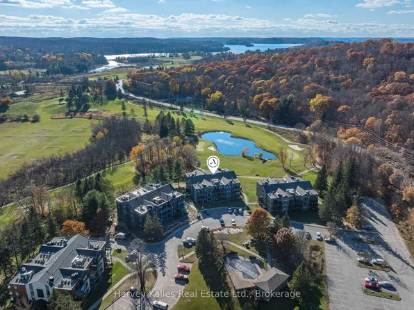 54 Deerhurst Summit Dr #202, Huntsville, ON P1H 1A9