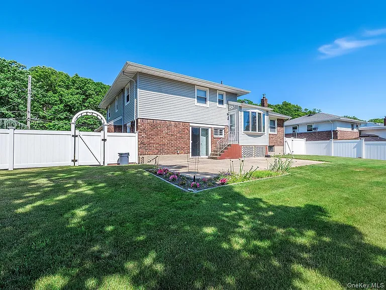 7 Plainview Rd — Photo 16
