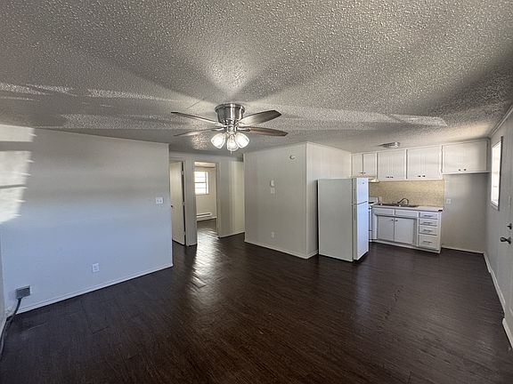 2nd image of 100 Georgia Pl #6