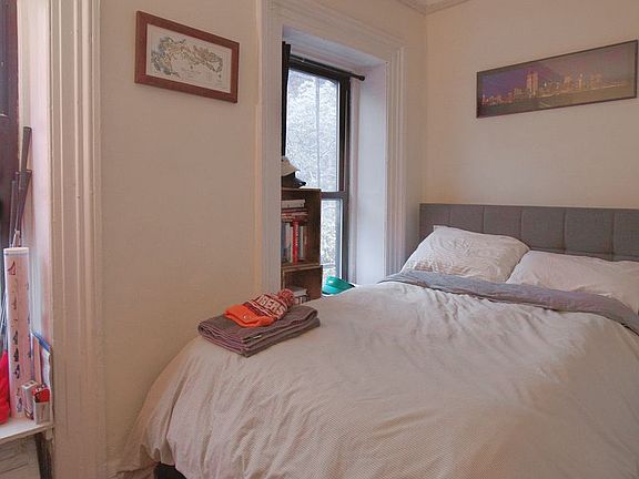 3rd image of 306 E 18th St APT 3