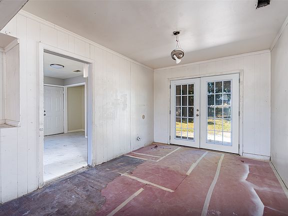 5th image of 2823 San Marcus Ave
