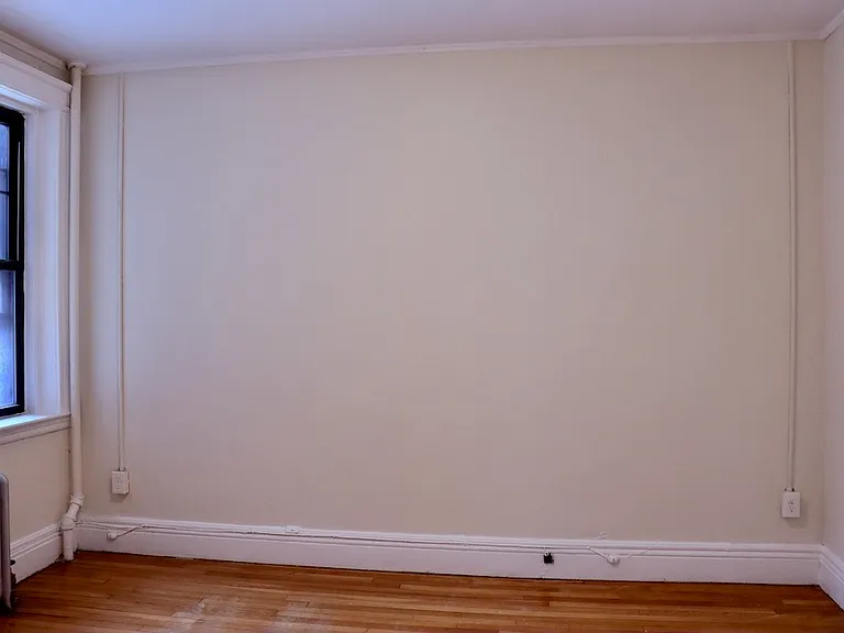 56 Queensberry St #7 — Photo 12