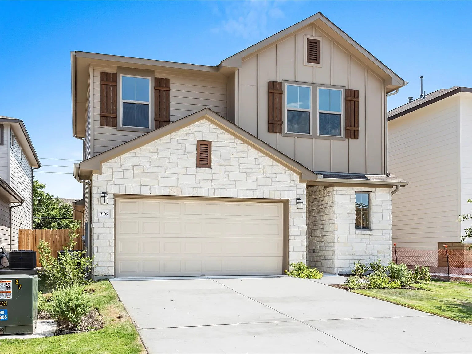3 bed, 2.5 bath, 1997 sqft, $2,550 — Photo 2