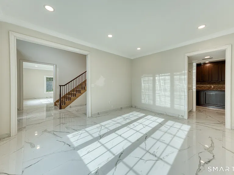 171 Oregon Rd — Photo 8