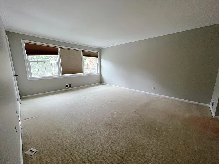 9236 Chapel Hill Ter — Photo 11