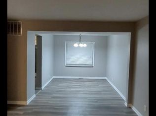 104 Pilgrim Ct, Bolingbrook, IL 60440