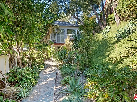 3rd image of 1817 Micheltorena St