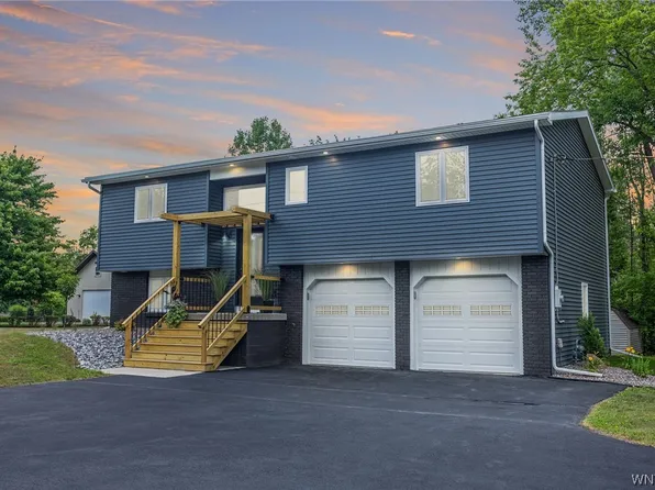 8699 Hartshorn Rd, Batavia, NY 14020