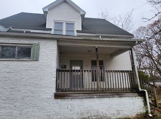 33 Columbus St, Danville, IL 61832