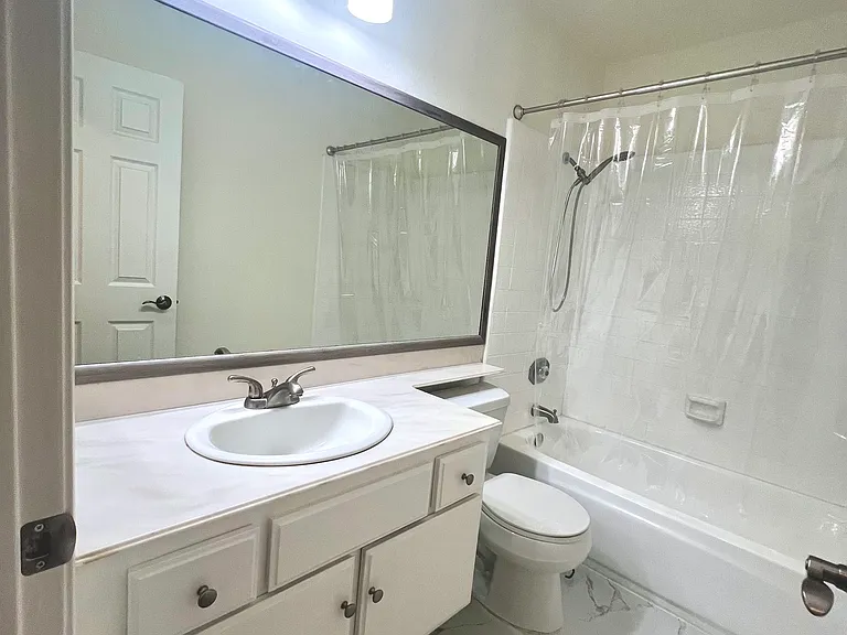 38 Carver — Photo 15