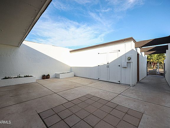 3rd image of 194 Laguna Drive E