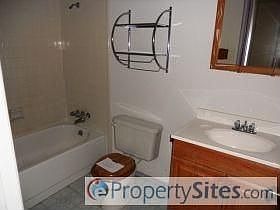 4th image of 720 Circle Cove Dr