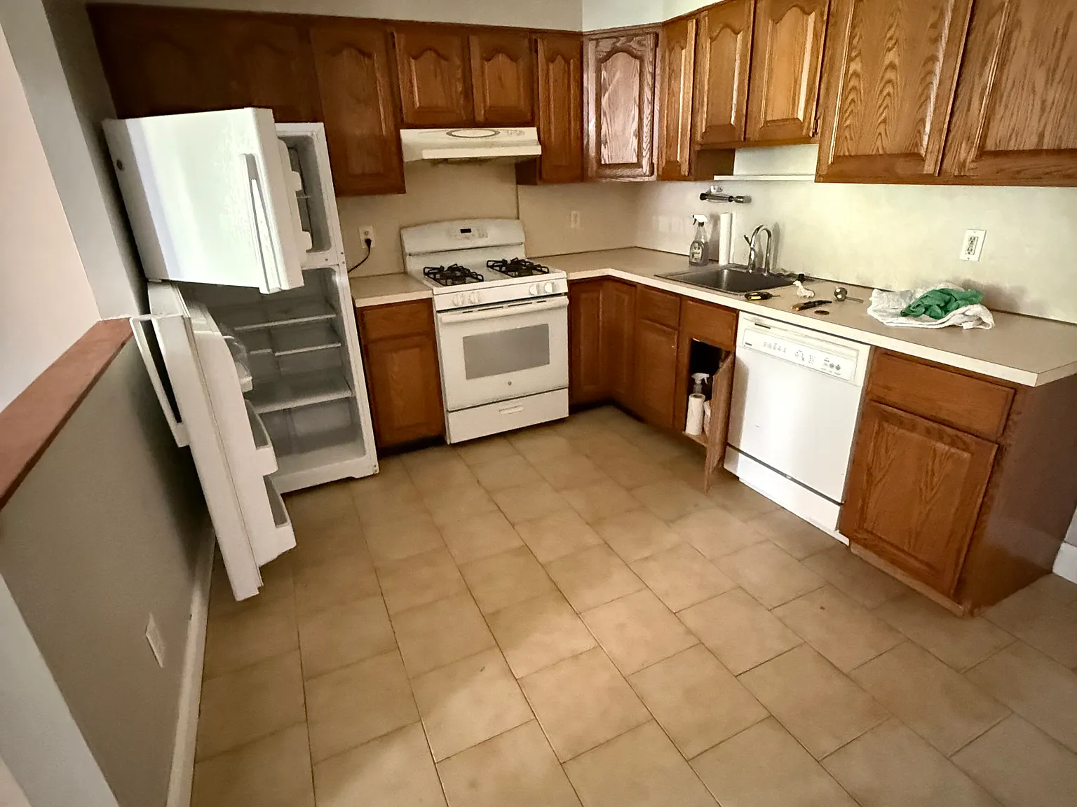 2 bed, $2,800 — Photo 4
