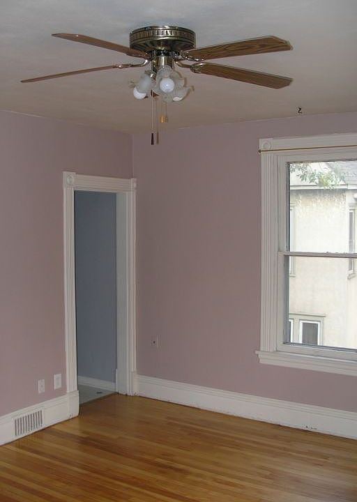 Building Photo 3