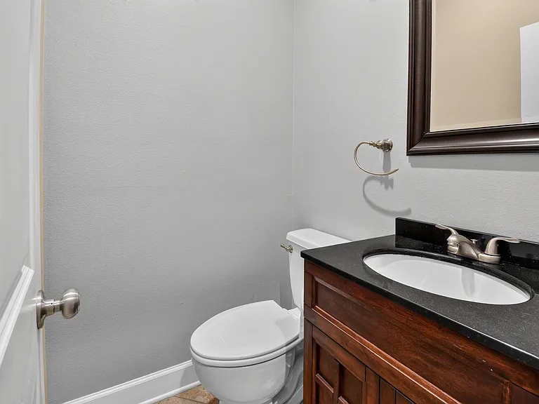 904 Solaris Pl — Photo 16