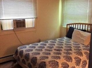 90 Wampum Rd, Narragansett, RI 02882